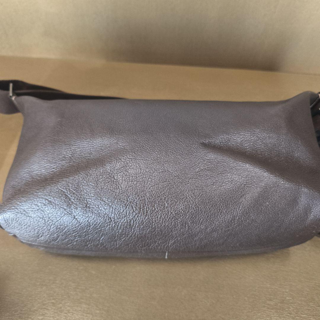 Salvatore Ferragamo メッセンジャーバッグ