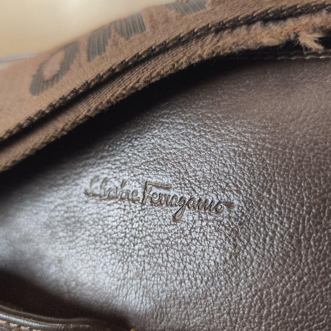 Salvatore Ferragamo メッセンジャーバッグ