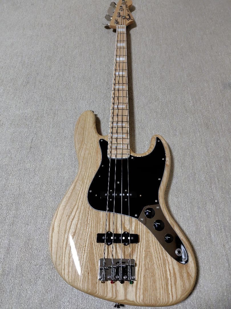 ベース Fender MIJ Traditional 70s JazzBass