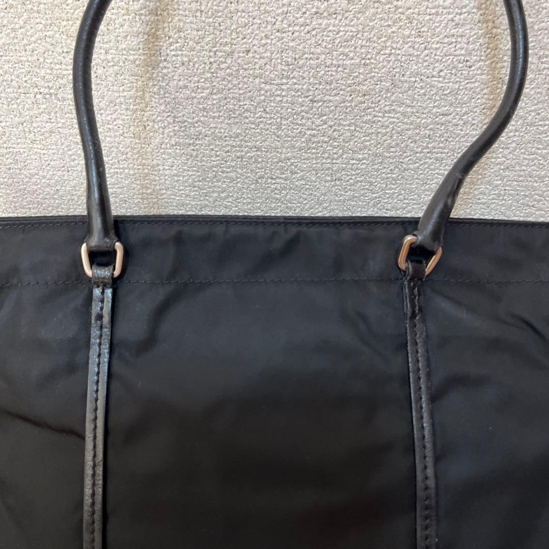 プラダ　トートバッグ