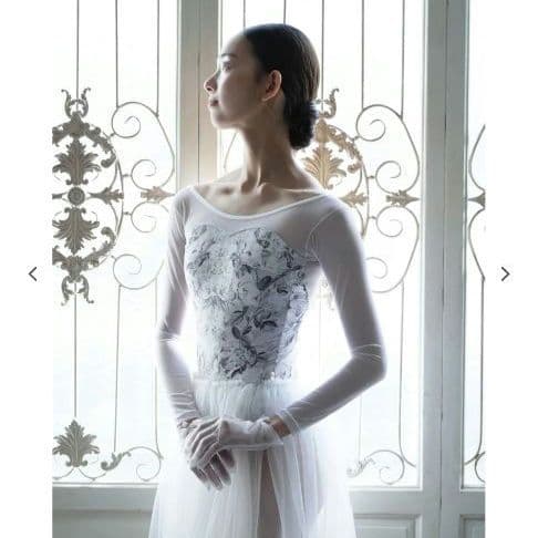 【新品】unoa ウノア　レオタード　Ｌサイズ　猫柄