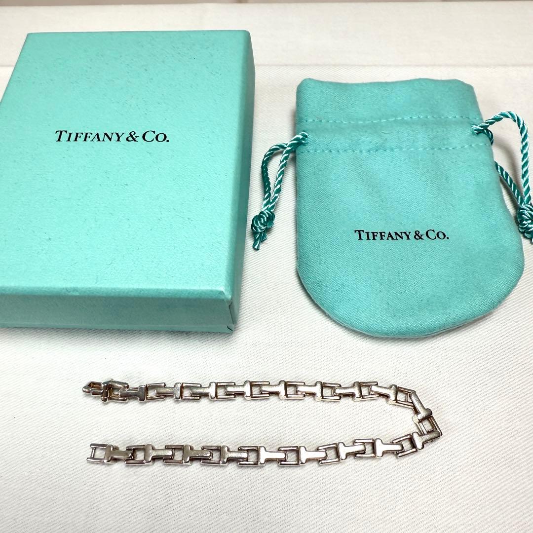 Tiffany & Co.（ティファニー） Tナロー チェーン ブレスレット