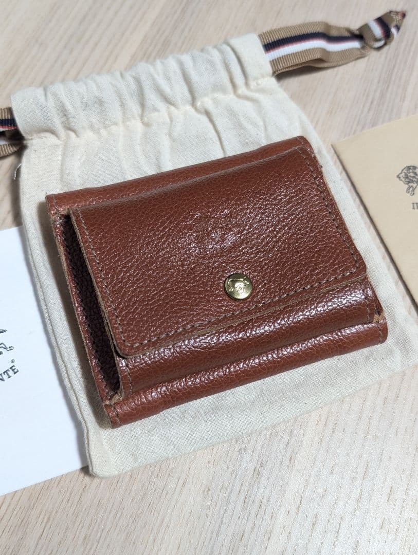美品　ILBISONTE　イルビゾンテ　三つ折り財布