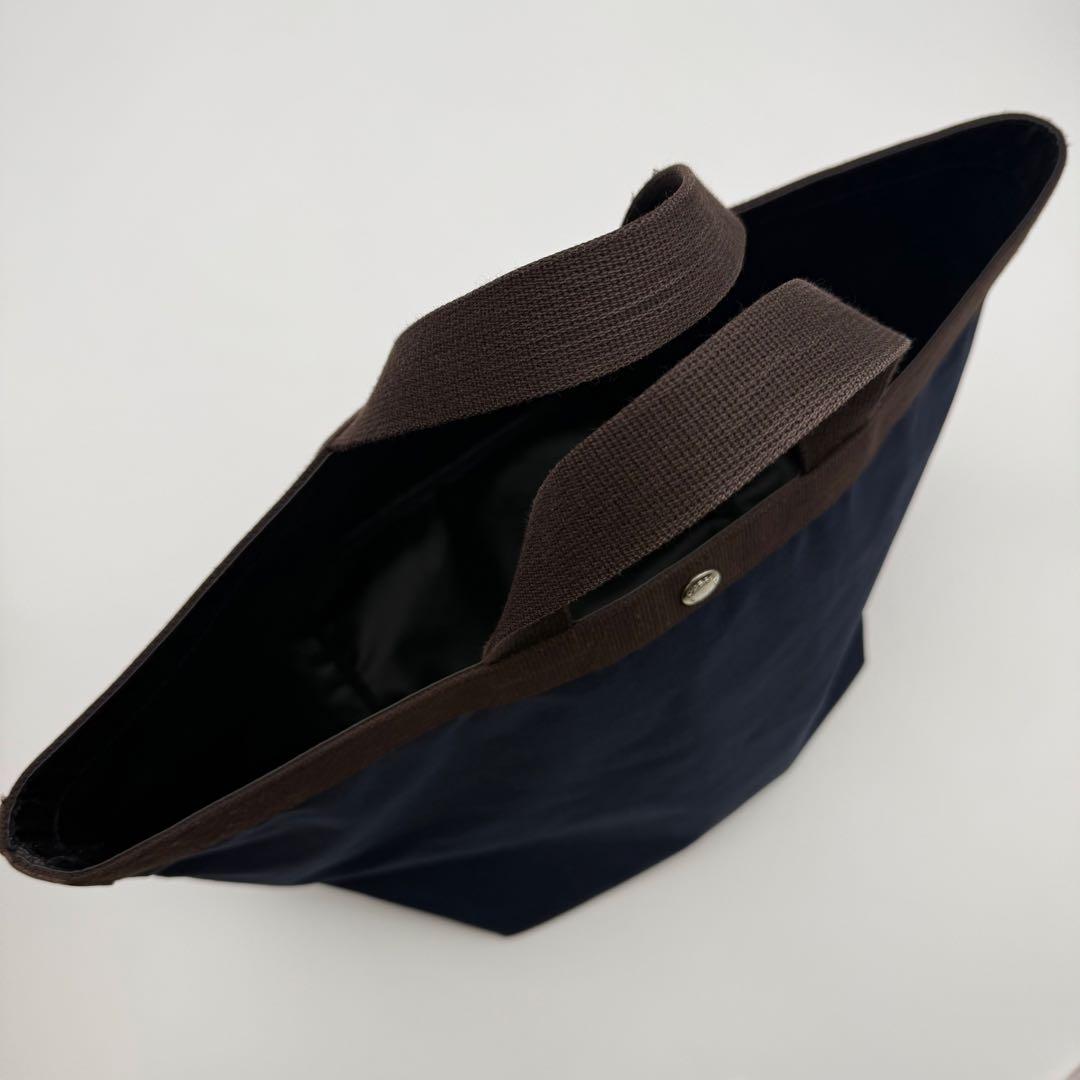 エルベシャプリエ 725C コーデュラ舟型トート L ネイビー×モカ