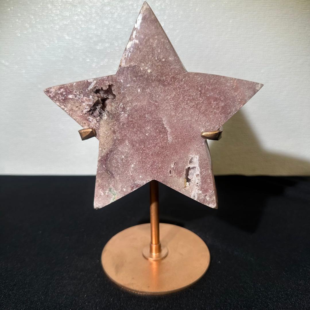 天然石ピンクアメジストの星　置物　彫物　台座付きNO.061510