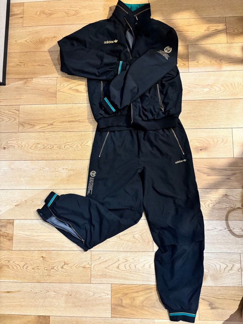 80から90年代　デサント製　アディダスオリジナルナイロンジャケットセットアップ