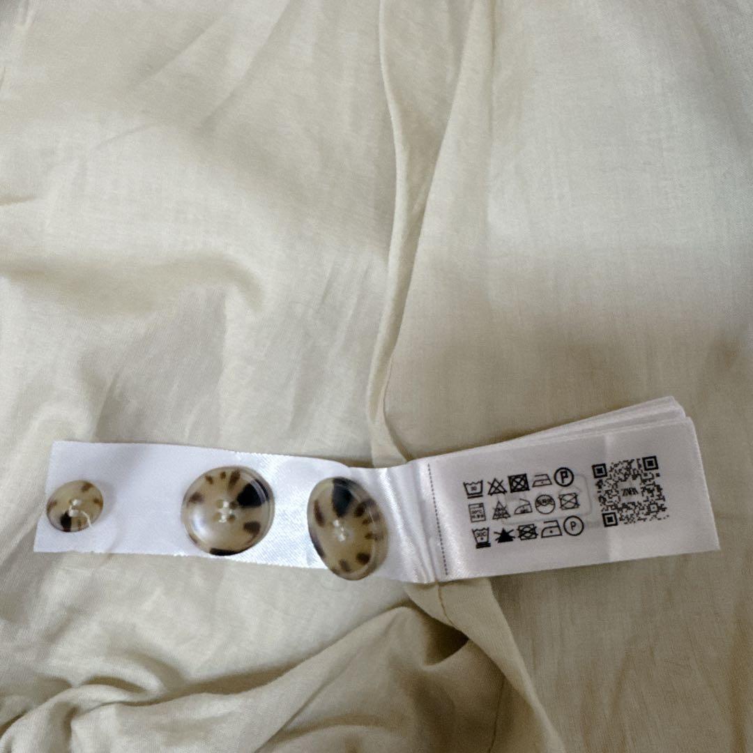 ✨新品未使用✨ZARA ベージュ ショートトレンチコート ファー付き