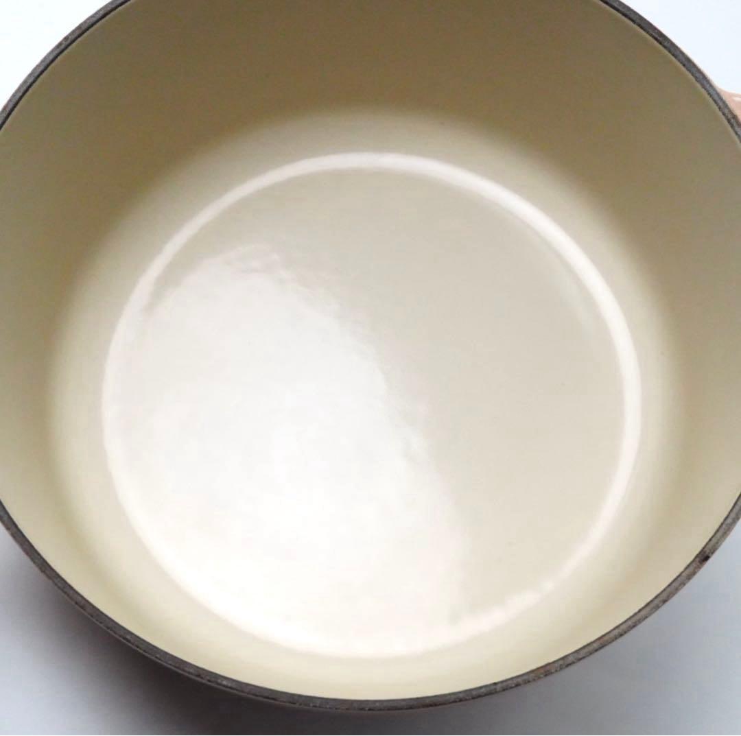 【美品】LE CREUSET　ココット ロンド カプチーノ　22cm