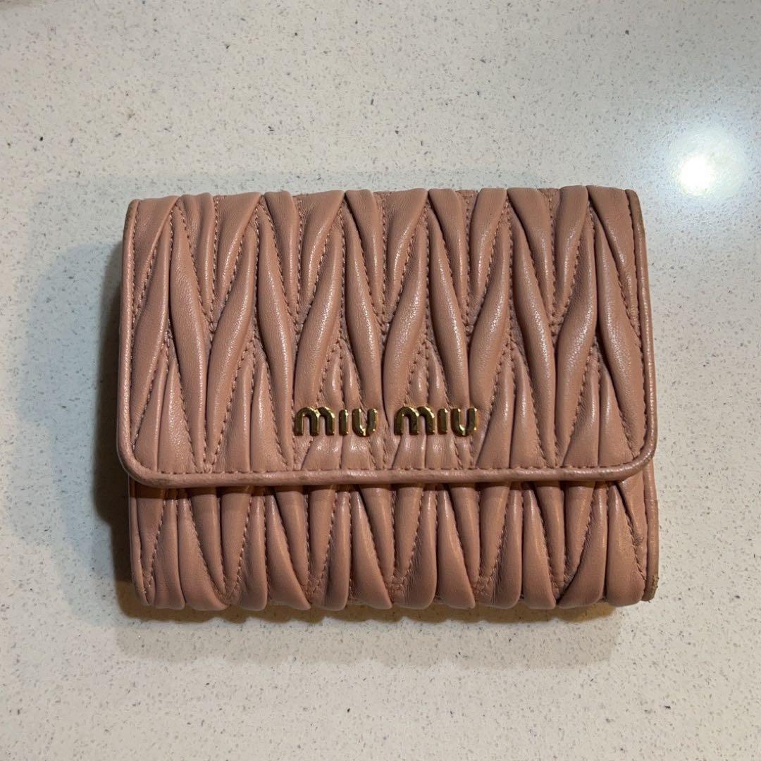 【極美品】miu miu ミュウミュウ マテラッセ 二つ折り財布 ミニ財布