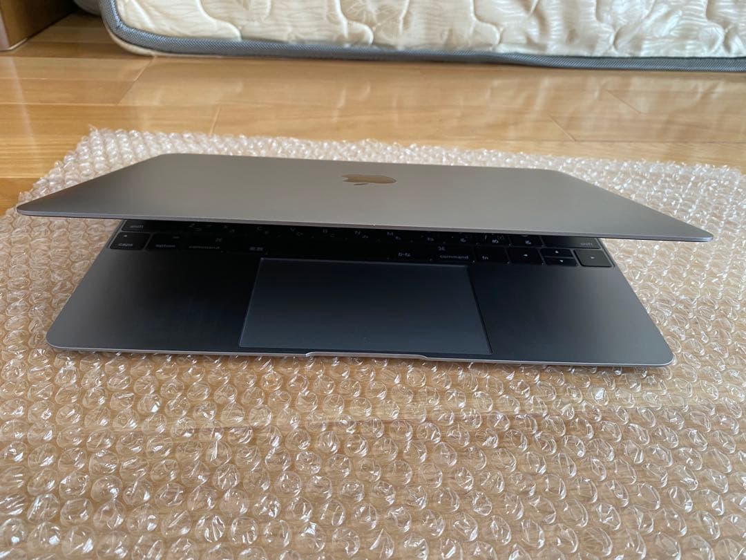 MacBook 12-inch, 2016 スペースグレー　　CTOモデル