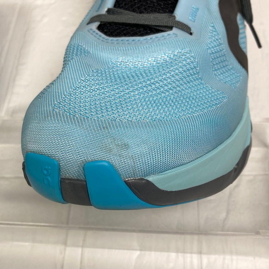 美品　On Cloudflow 5 レーシングシューズ　ランニング　スニーカー