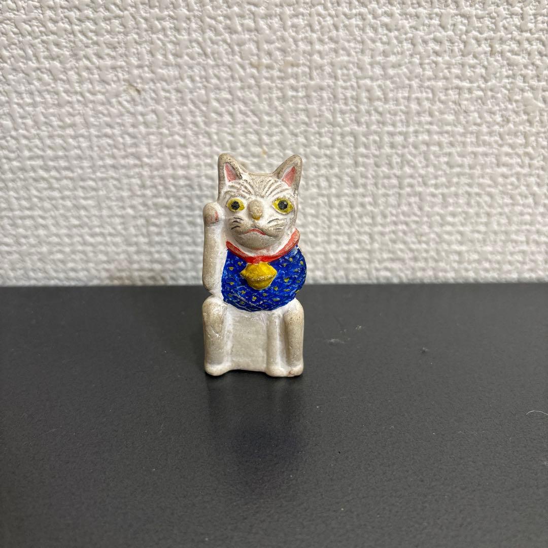 古い　招き猫　木製