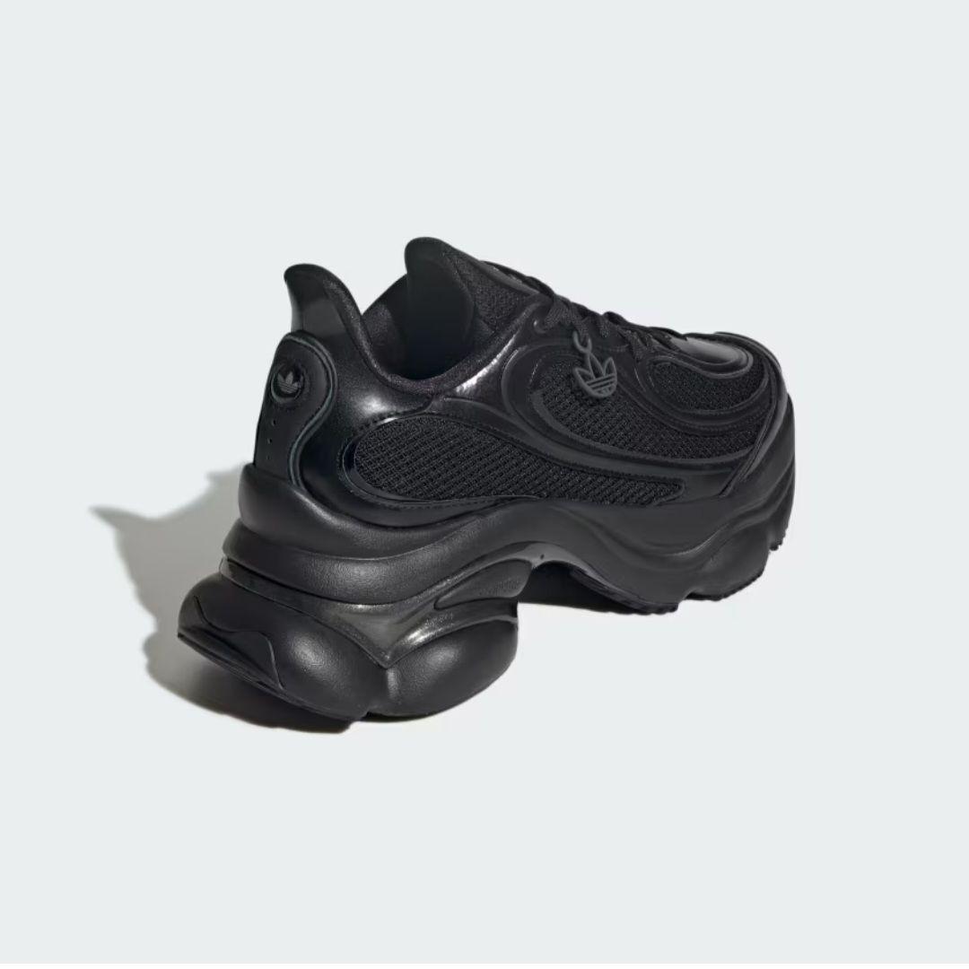 【新品】オズヴィーナス OZVENUZ スニーカー ブラック 24cm