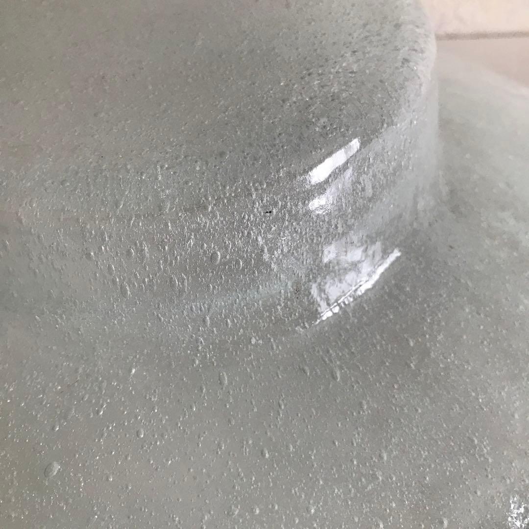 乳白色　ガラス製　円形大判花器