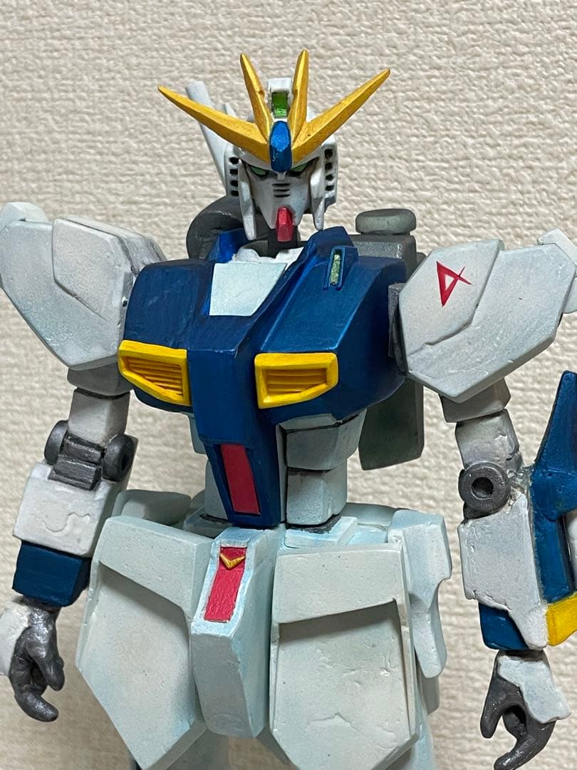 ふわかる粘土製　νガンダム　ハンドメイド