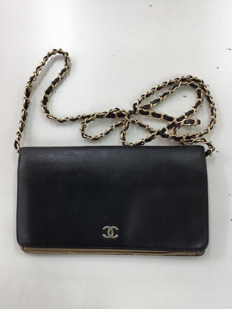 【訳アリ】CHANELシャネル 長財布 黒　ストラップ付き ブラック レザー