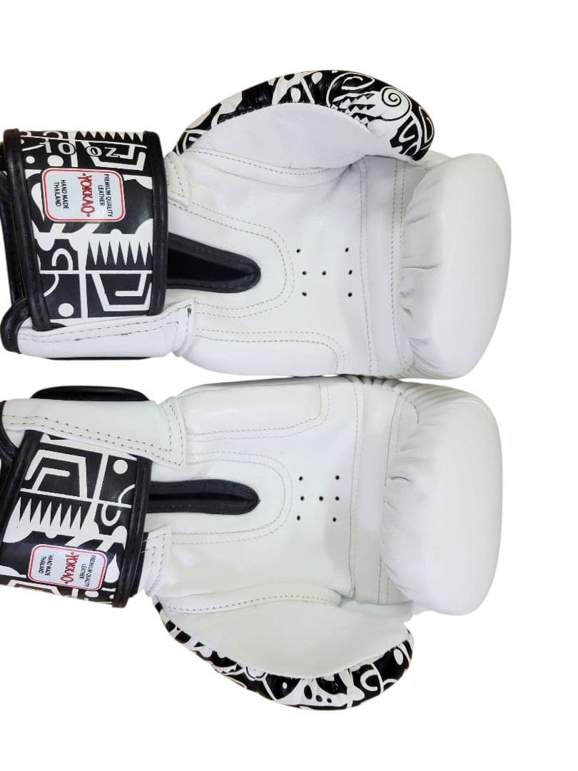 YOKKAO 10oz ボクシンググローブ