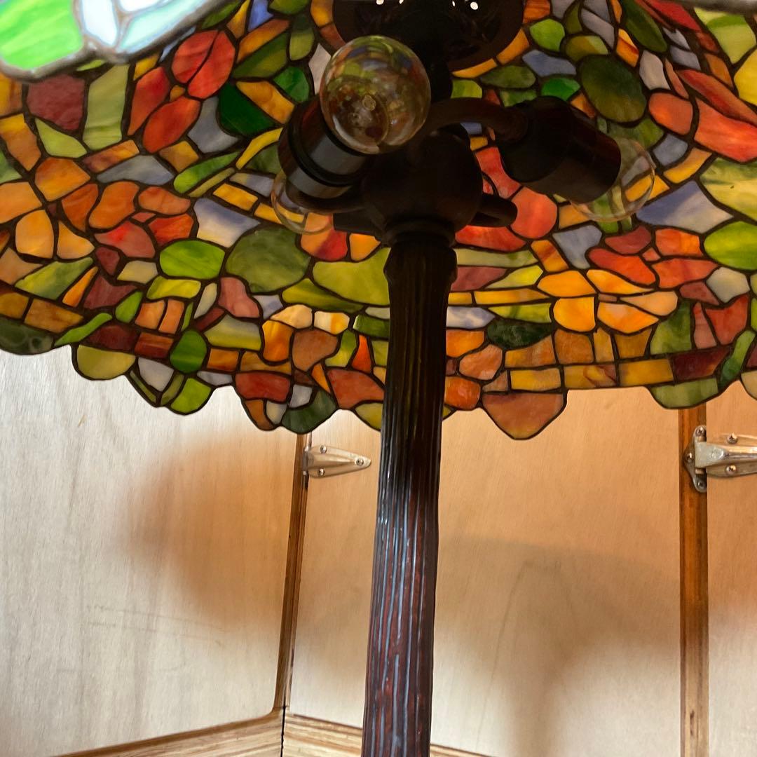 とても大きなステンドグラス スタンドライト アンティーク ティファニースタイル