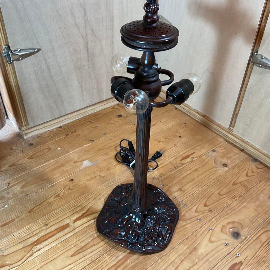 とても大きなステンドグラス スタンドライト アンティーク ティファニースタイル