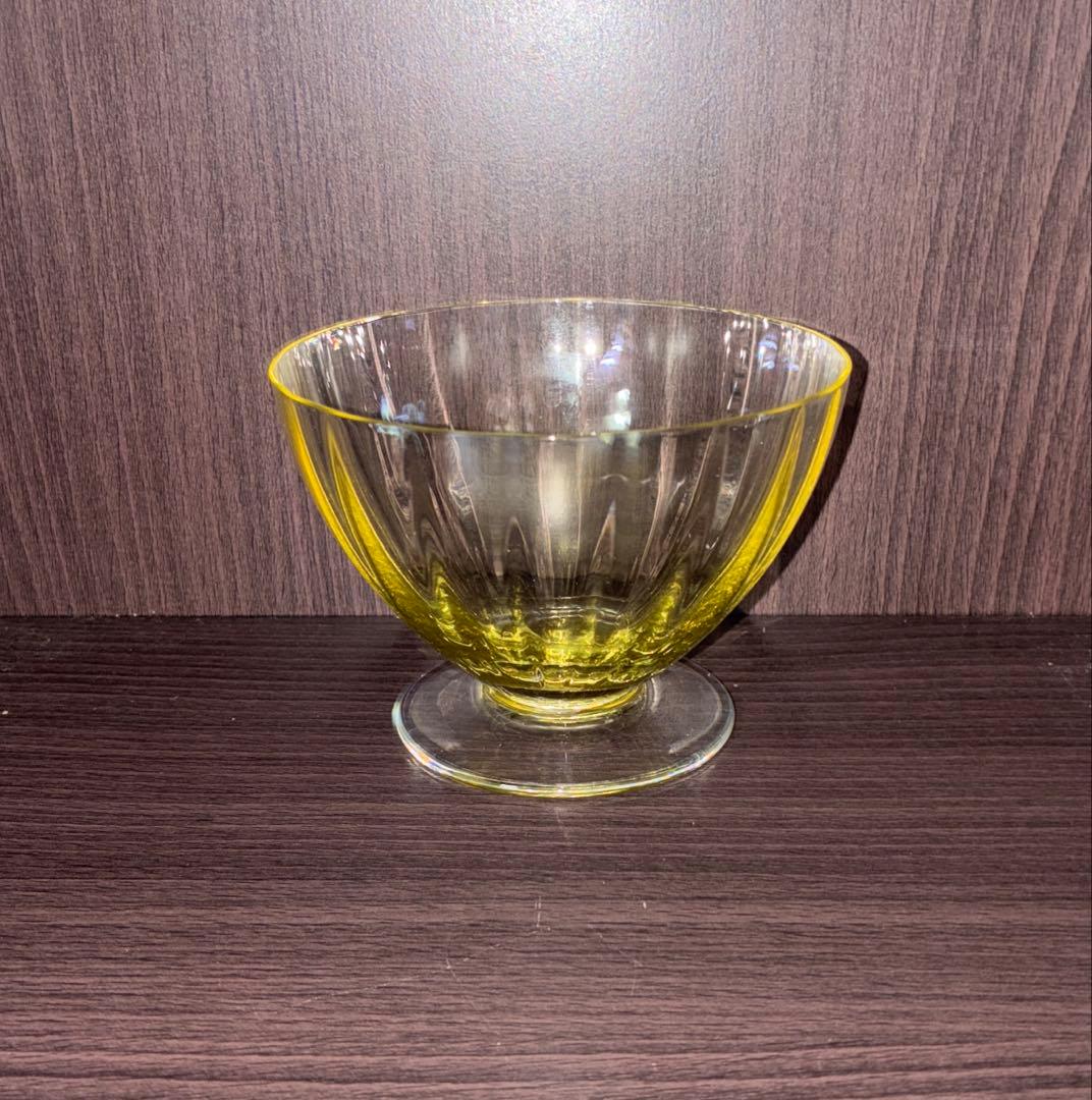 バカラ フロール　シャンパンクープ イエロー装飾