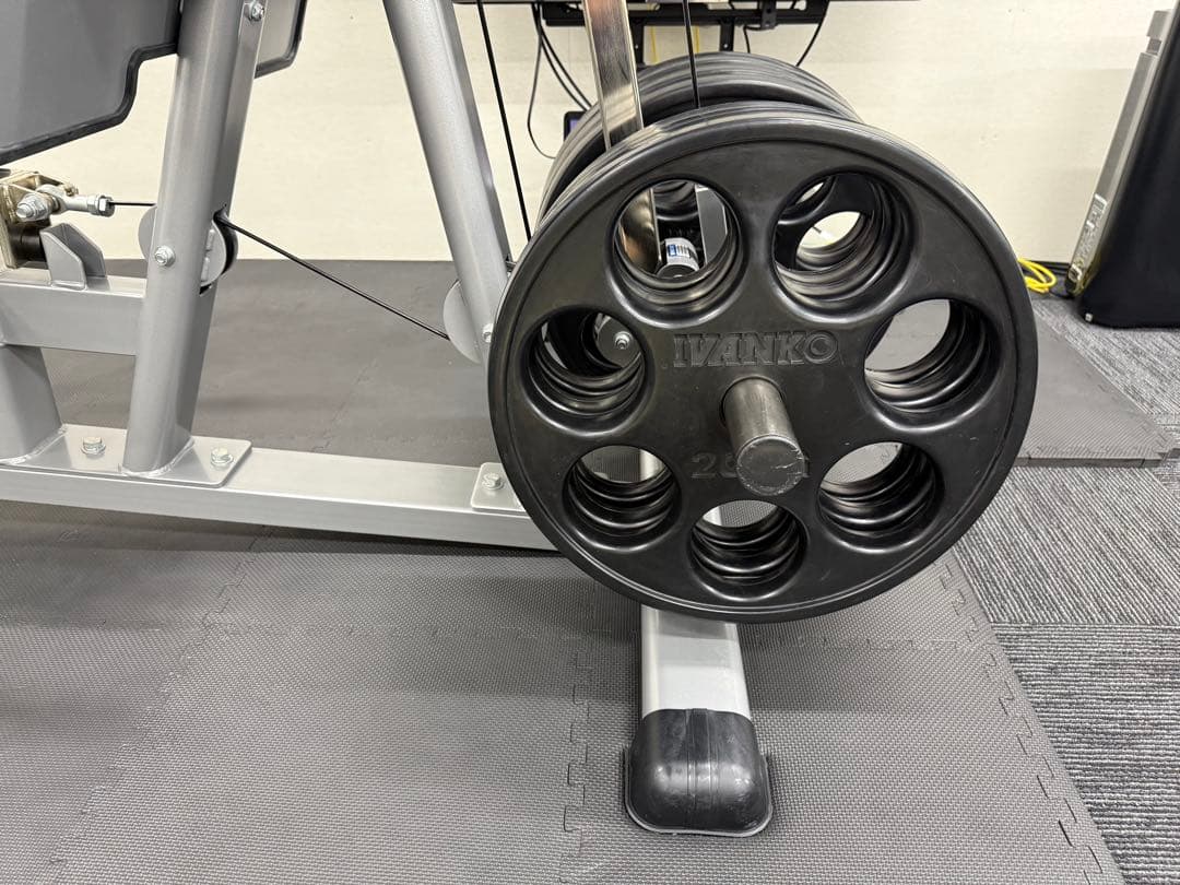 タフスタッフ　ハックスクワット/レッグプレスCLH-300 本体のみウェイトなし