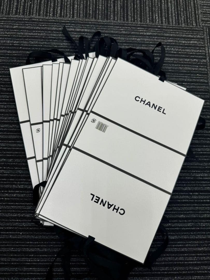 CHANEL シャネル ギフトボックス 中 ギフトバッグ　30枚