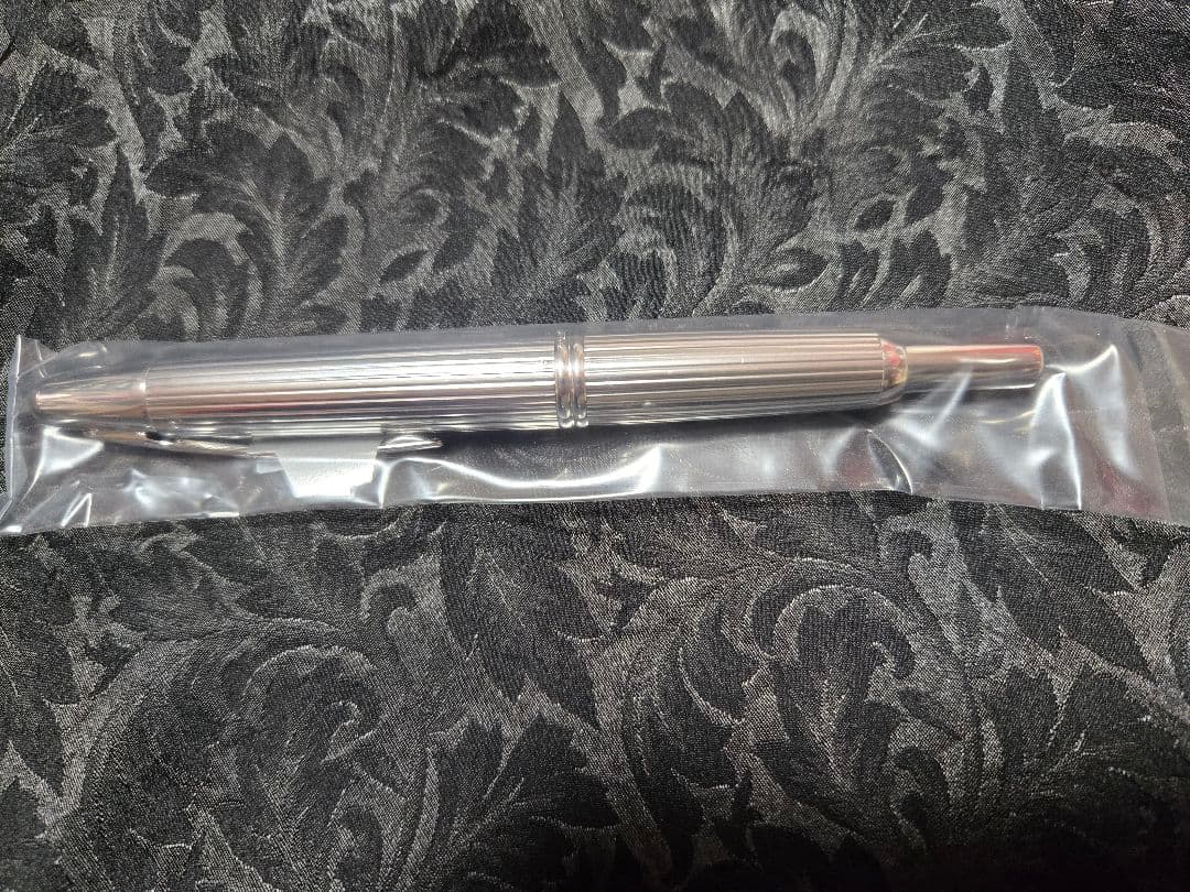 パイロット 万年筆 キャップレス ストライプ F