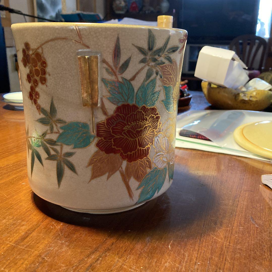 九谷焼　陶仙作　色絵金彩花図壺　置物　飾壺
