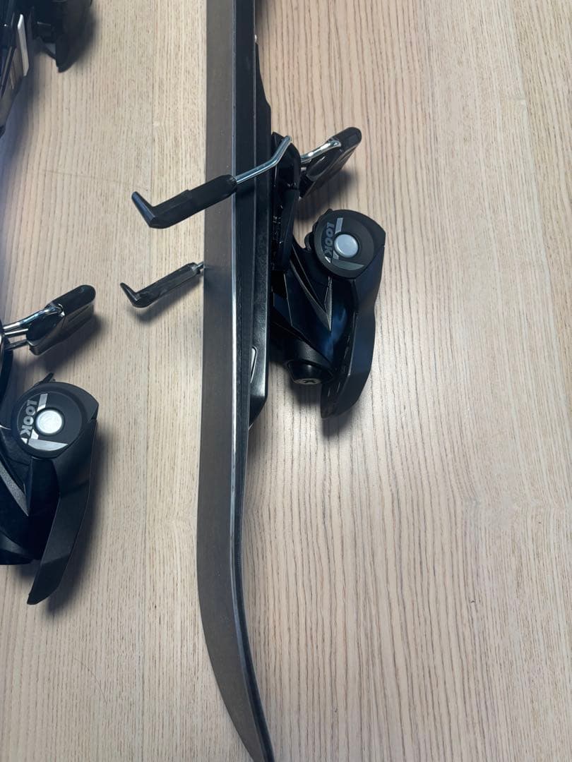 ZUMA krüz スキー板 99cm LOOKビンディング付　収納ケース付