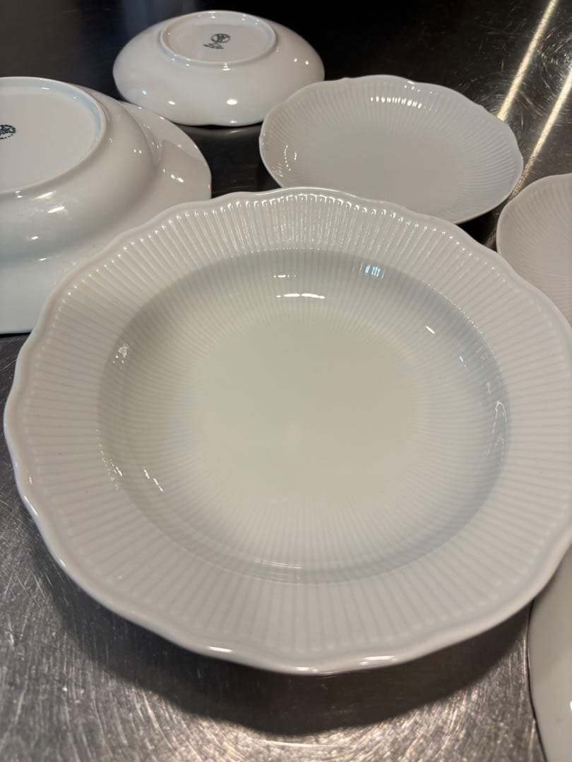 破格！　チェコ　オリジナルボヘミア　2サイズ 計7枚セット　高級磁器　プレート