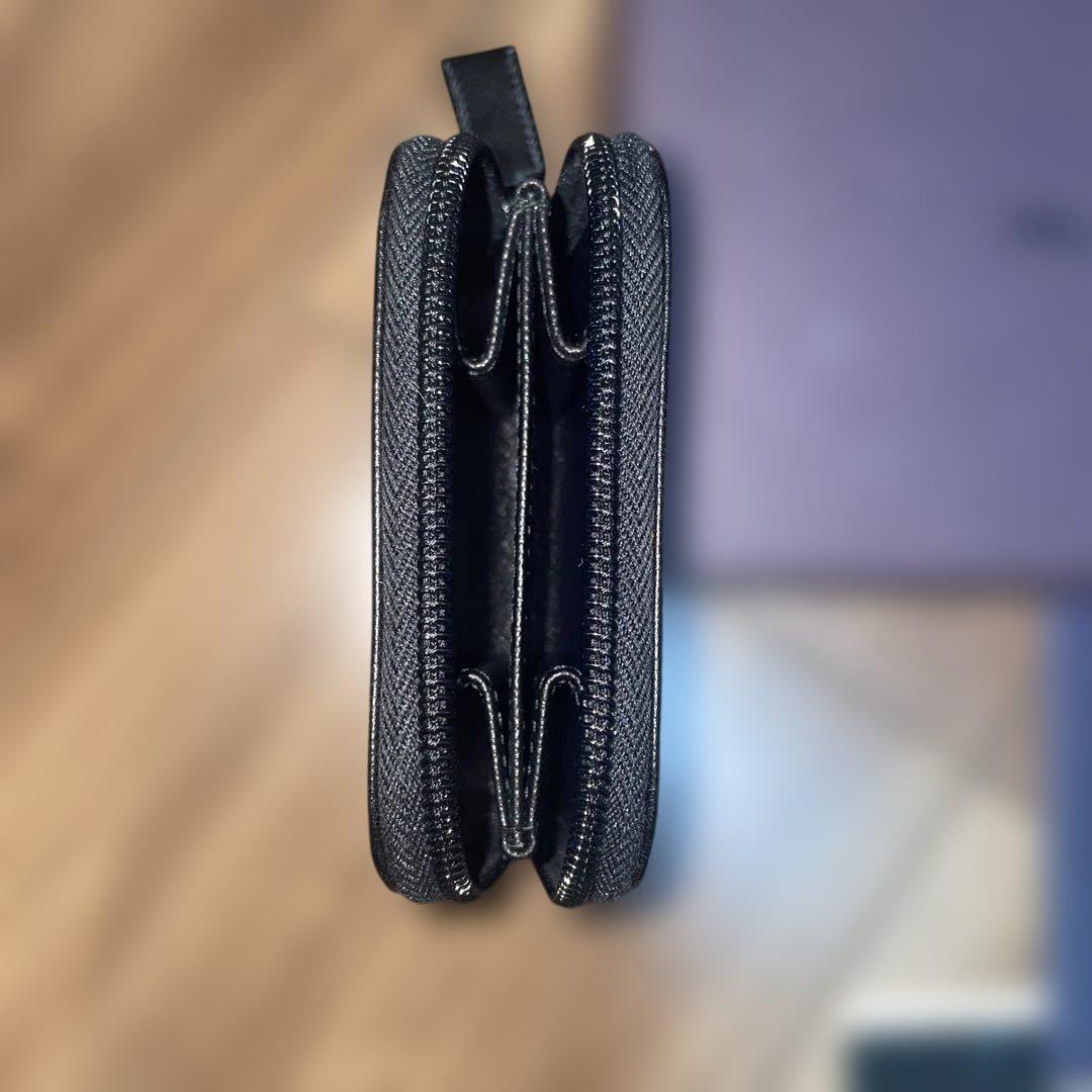 PRADA ケース テッシート 黒　DFS購入証明カード付き