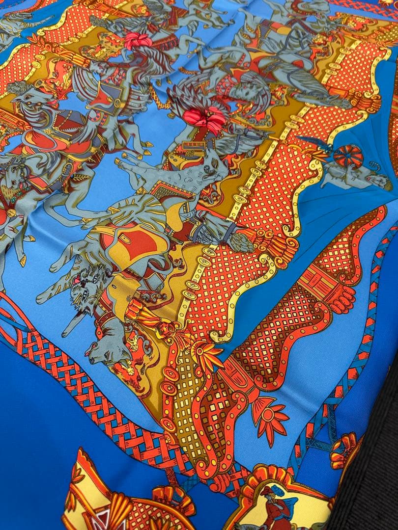 HERMES エルメス　カレ90 トゥルネ・マネージュ