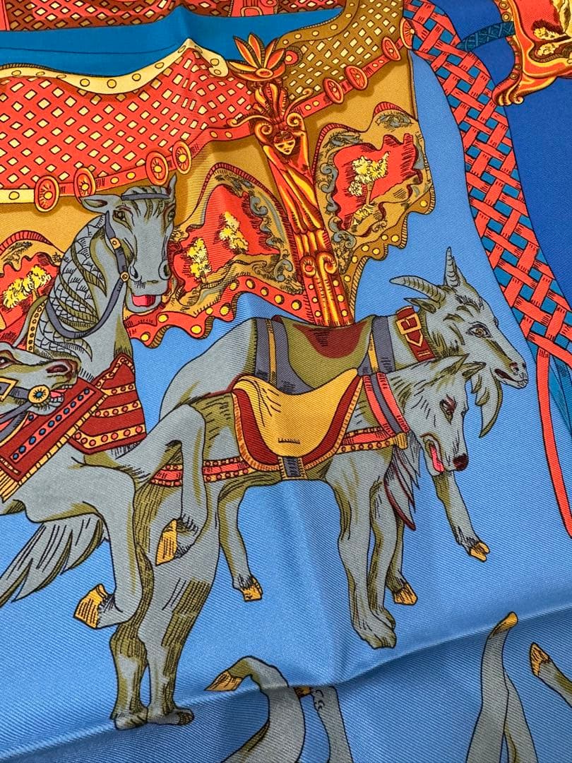 HERMES エルメス　カレ90 トゥルネ・マネージュ