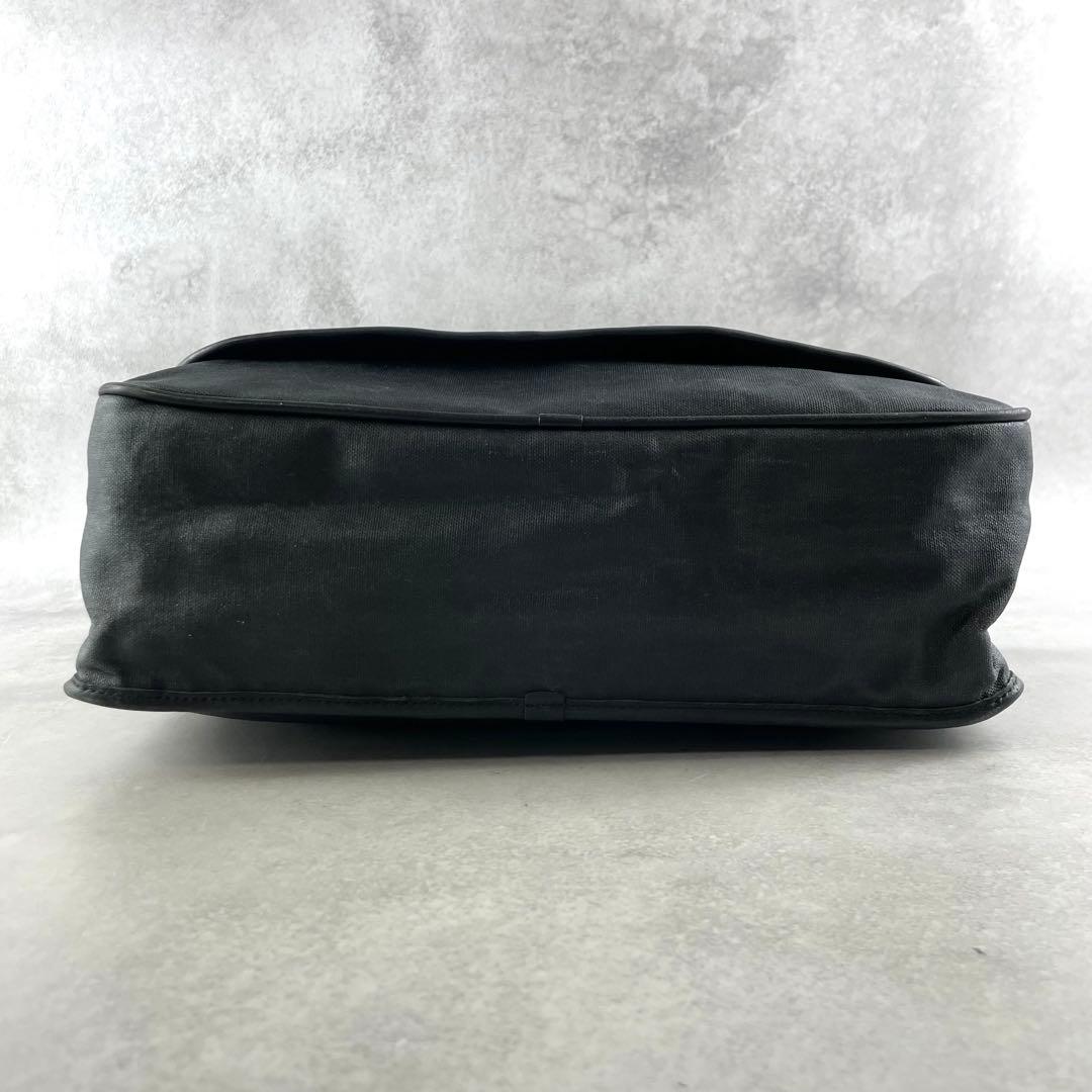 美品✨ ロエベ LOEWE ショルダーバッグ メッセンジャー ロゴ紐 ブラック