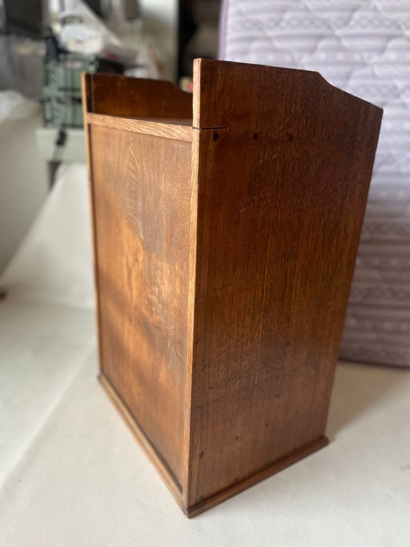 小型収納箪笥 観音扉 箪笥 小物収納 飾り棚 ガラス窓 ガラスつまみ 中古品