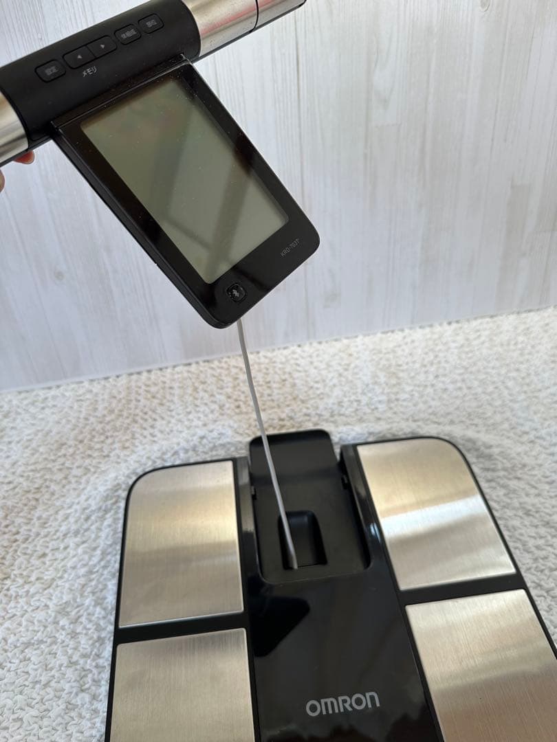 オムロン KRD-703T体重体組成計 カラダスキャン