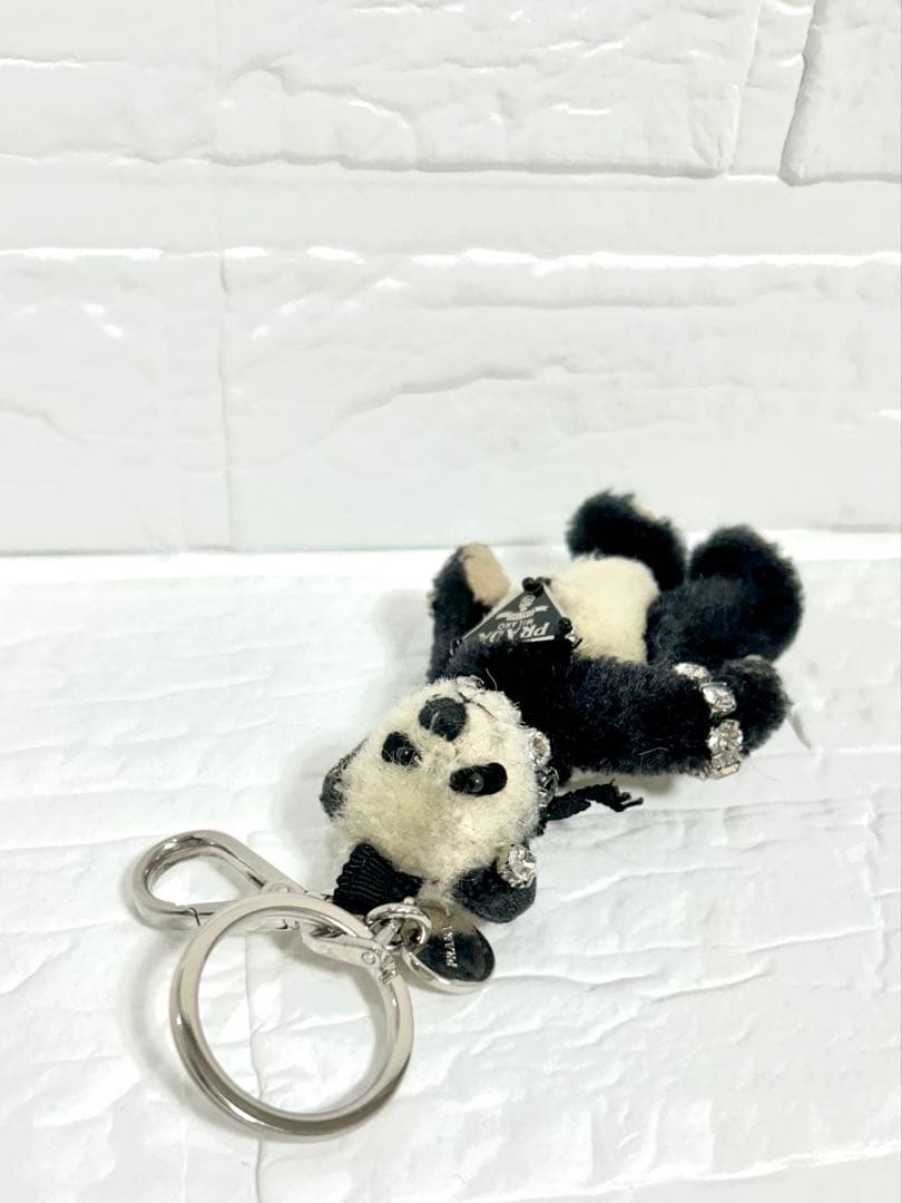 PRADA パンダ型チャーム