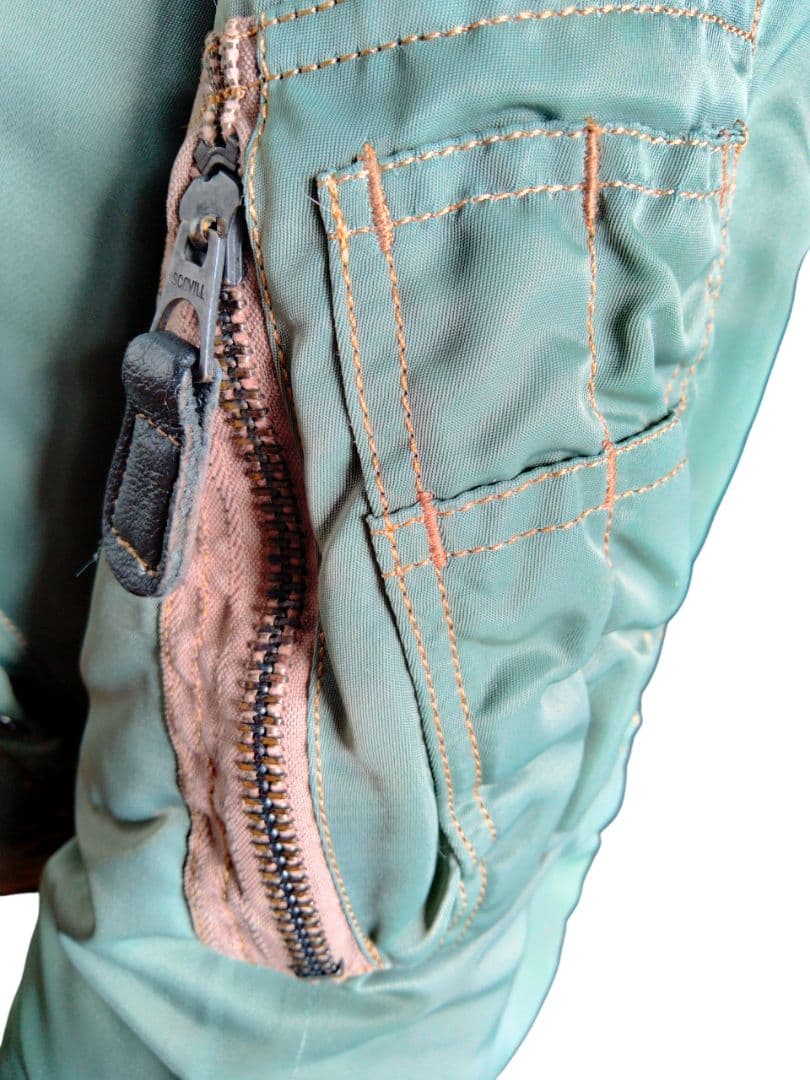 【ほぼ未着用】バズリクソンズ MA-1