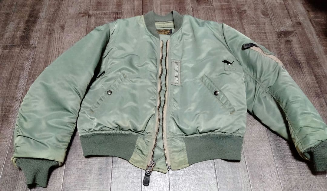 【ほぼ未着用】バズリクソンズ MA-1