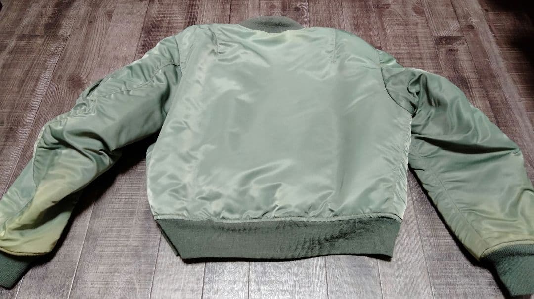 【ほぼ未着用】バズリクソンズ MA-1