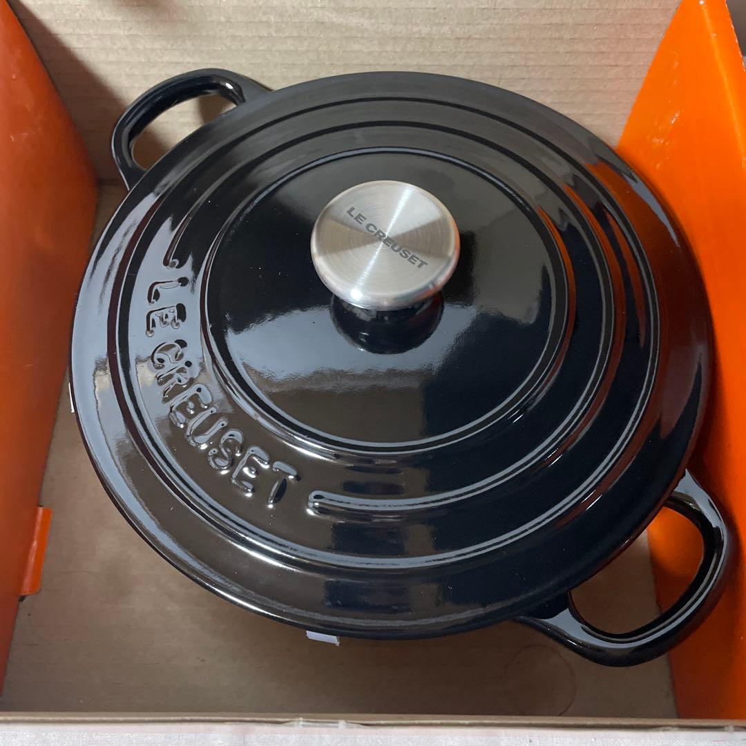 《出品》ルクルーゼ 18cm ブラックオニキス ココットロンド バッセ