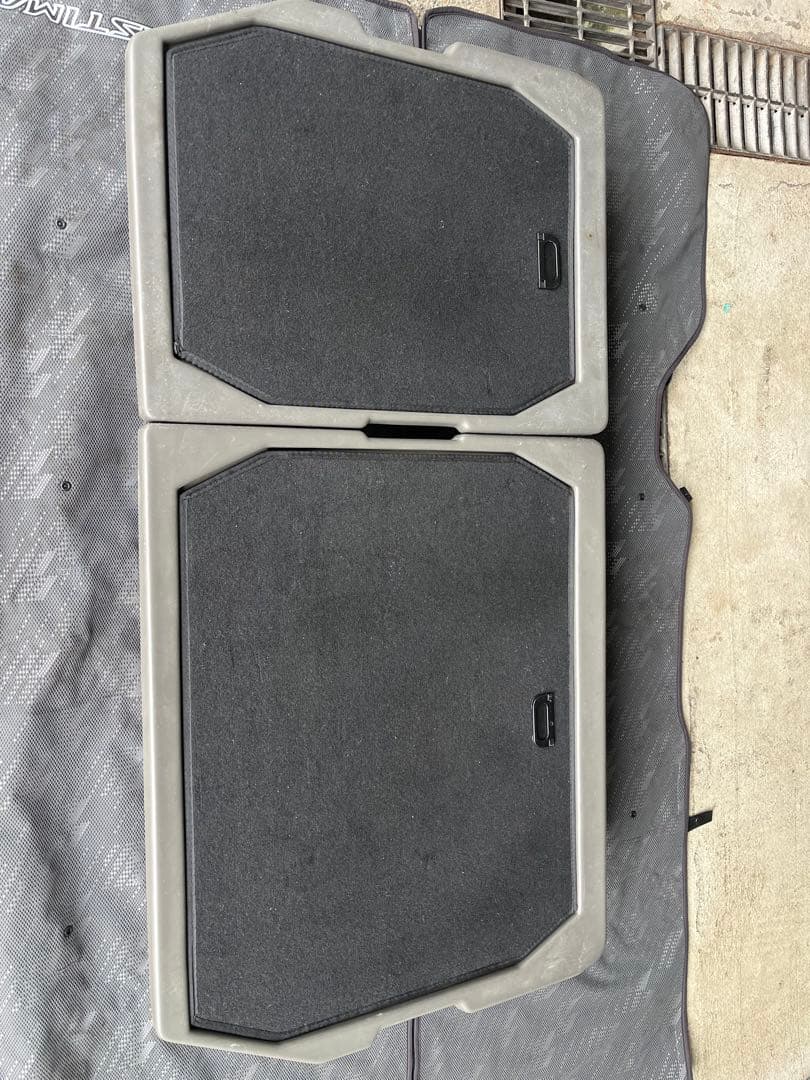 シエナ 純正 ？ トランクBOX 荷室 収納 ケース