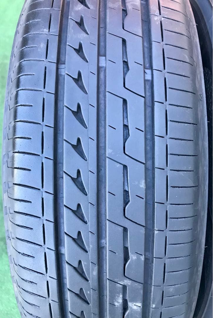 185/70 R14 BRIDGESTONE REGNOラジアルタイヤ