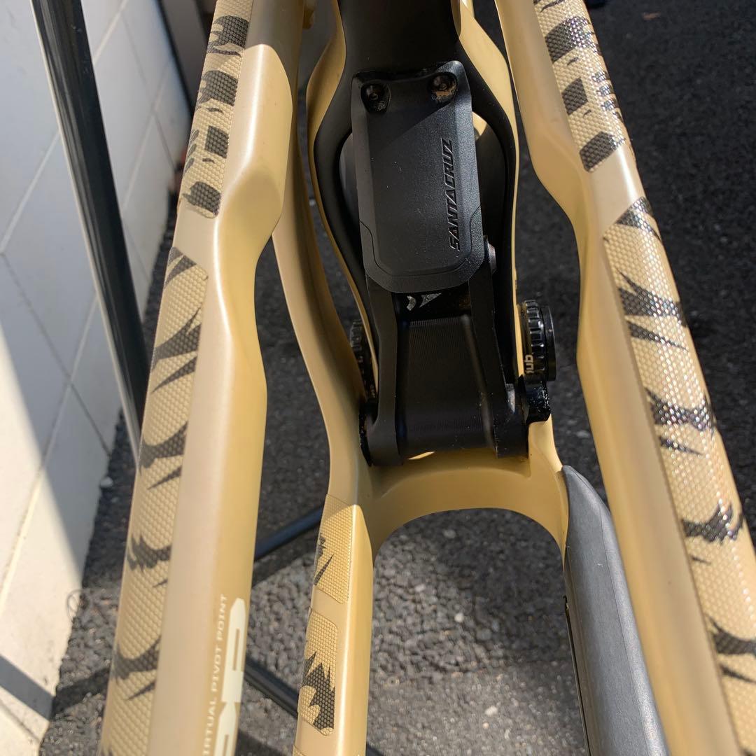 ⭐︎ ezzmoke ⭐︎ SANTACRUZ NOMAD C 2018