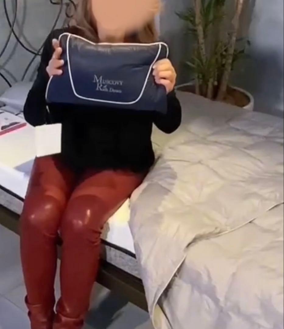 モスコビーリッチダウン 軽い薄いコンパクト防災マルチユースなモバイルダウンキルト