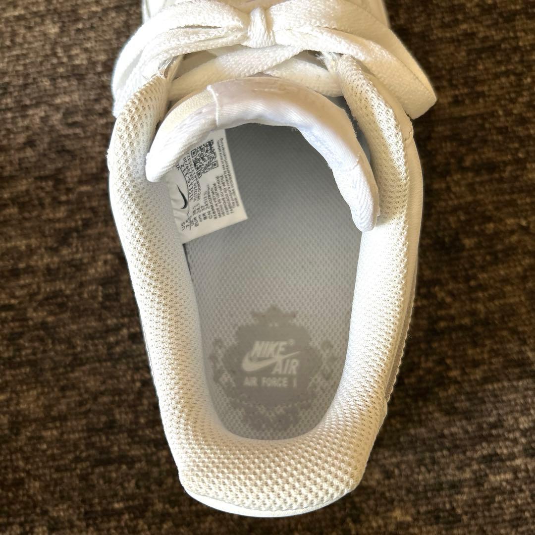 【りょうせいら】Nike Air Force 1 ホワイト