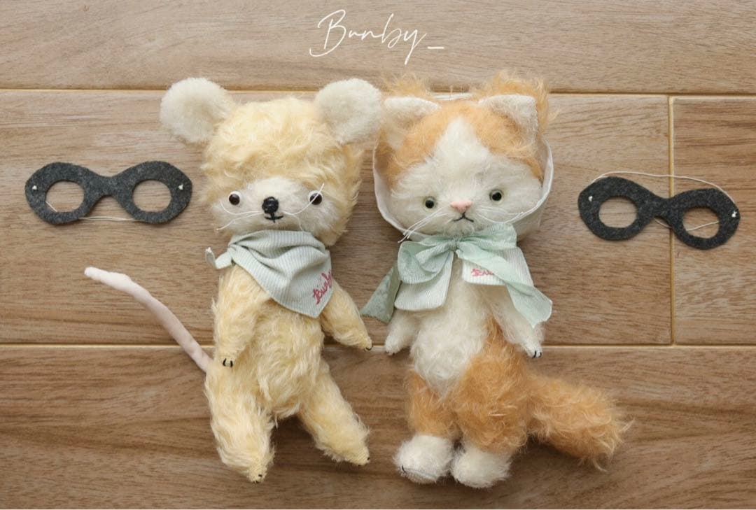 悪戯好きな仔鼠ちゃん アーティストベア 海外作家様 ハンドメイド ぬいぐるみ