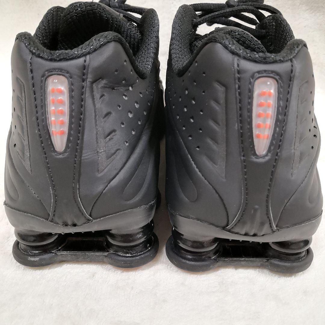 美品 ナイキ ショックスR4 オールブラック 24cm