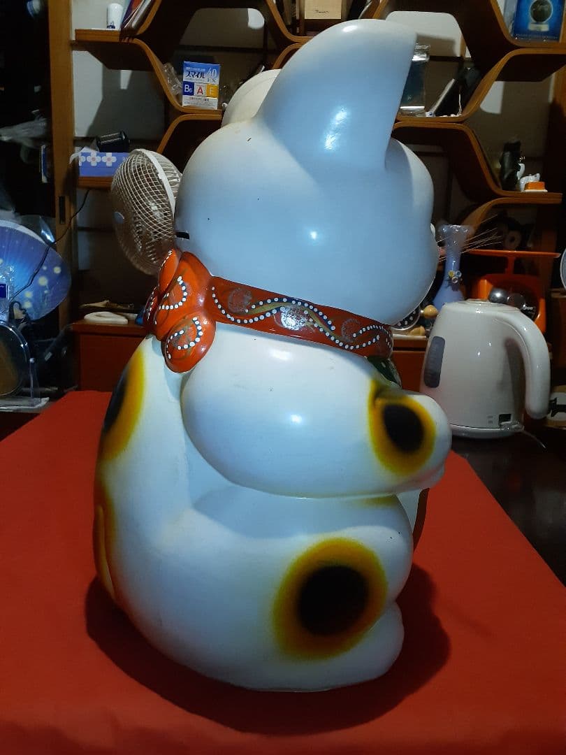 白招き猫　左手高上げ　大サイズ