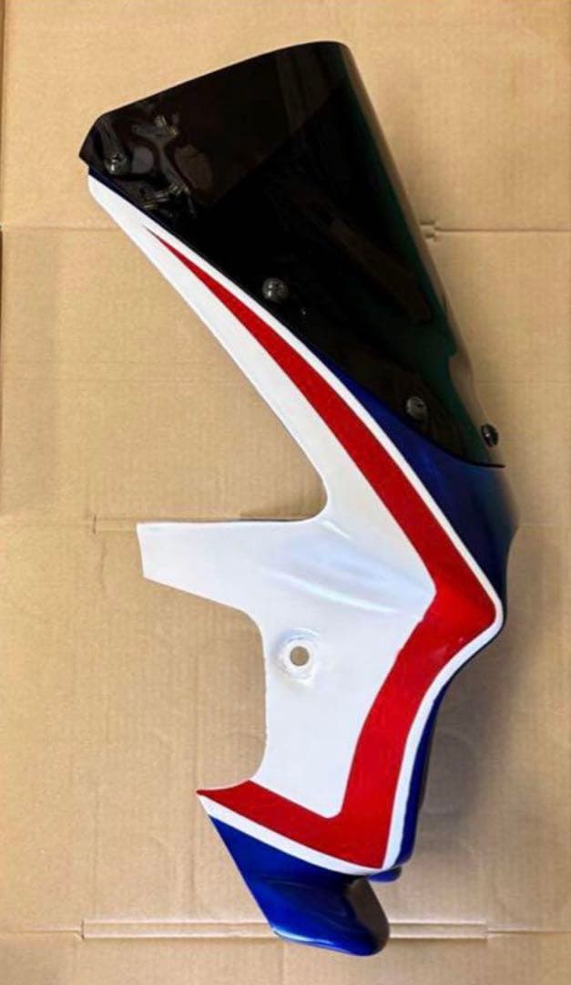 CB ビキニカウル